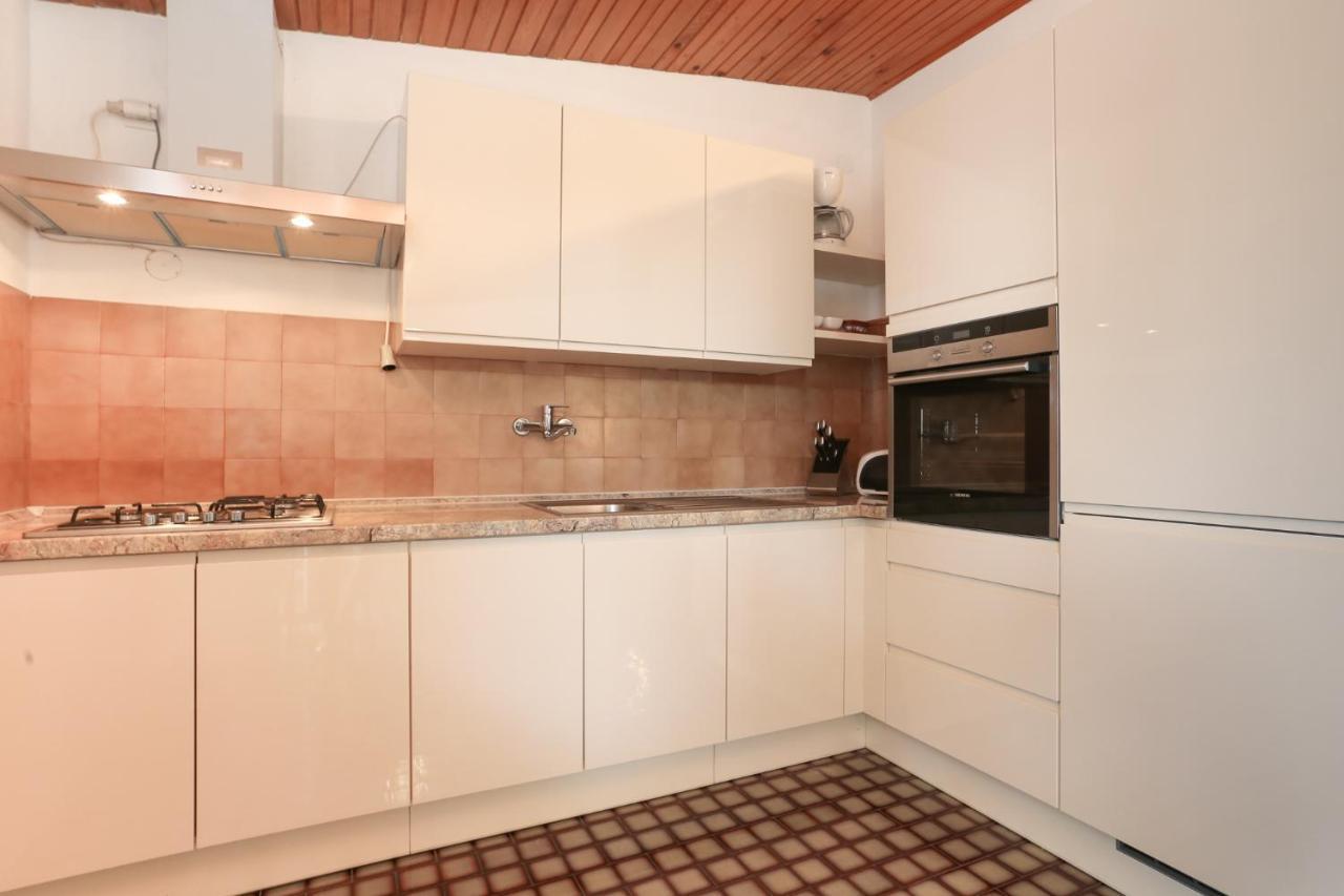 Apartman Mavarcica A4 Трогир Екстериор снимка
